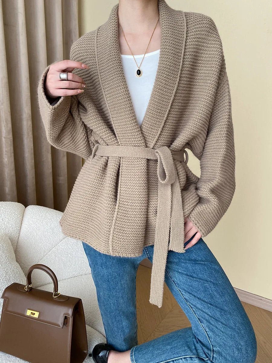 Cardigan Abigail en maille avec ceinture