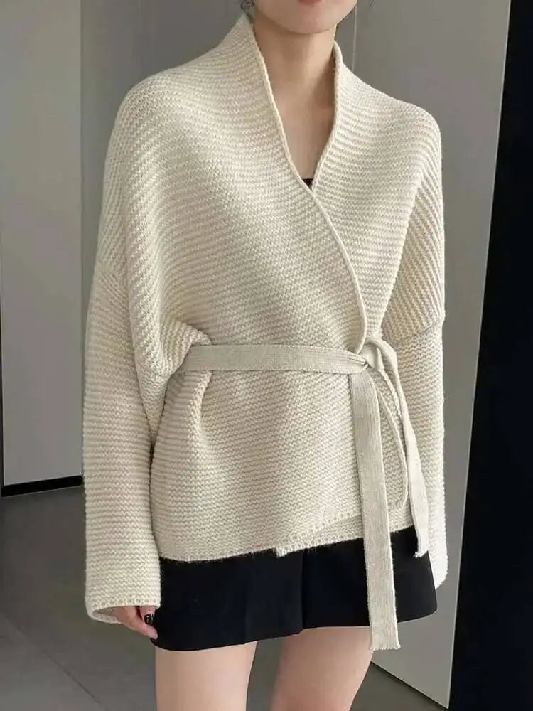 Cardigan Abigail en maille avec ceinture