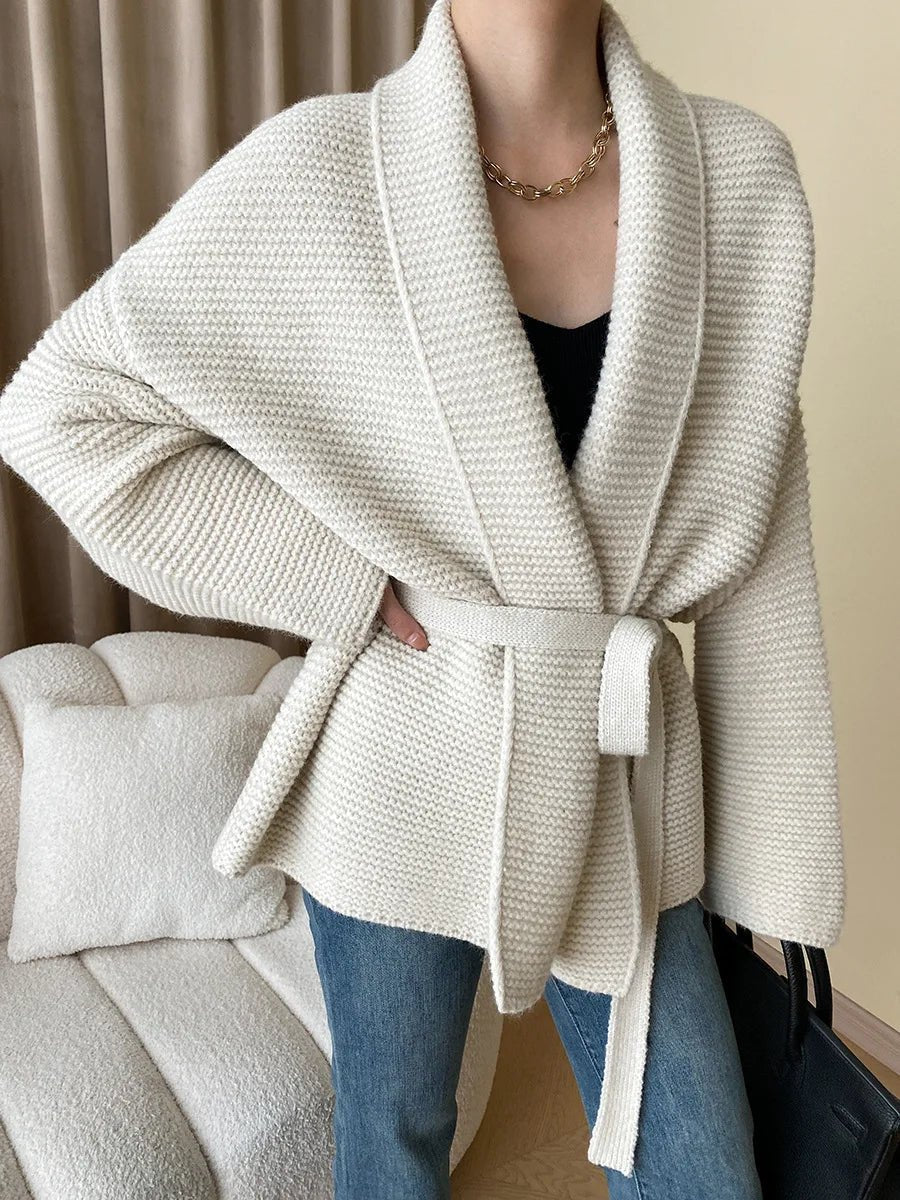 Cardigan Abigail en maille avec ceinture