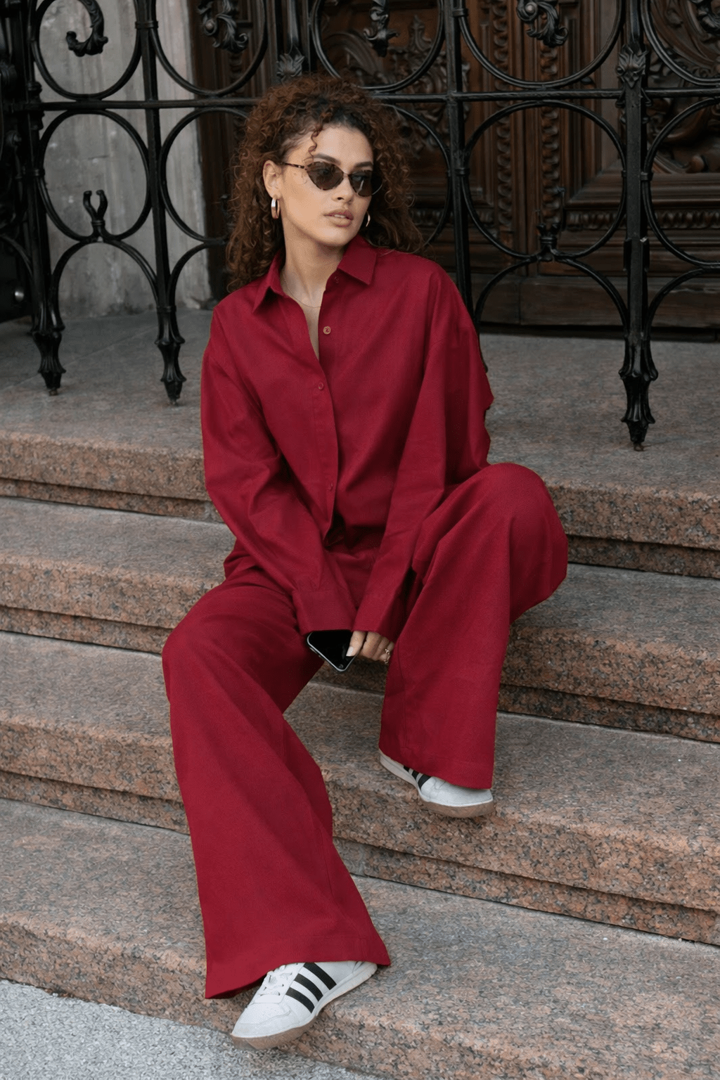 Ensemble Adero avec chemise décontractée en coton et pantalon à jambes larges