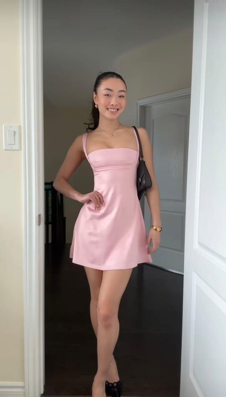 Robe nuisette Aila au fini satiné