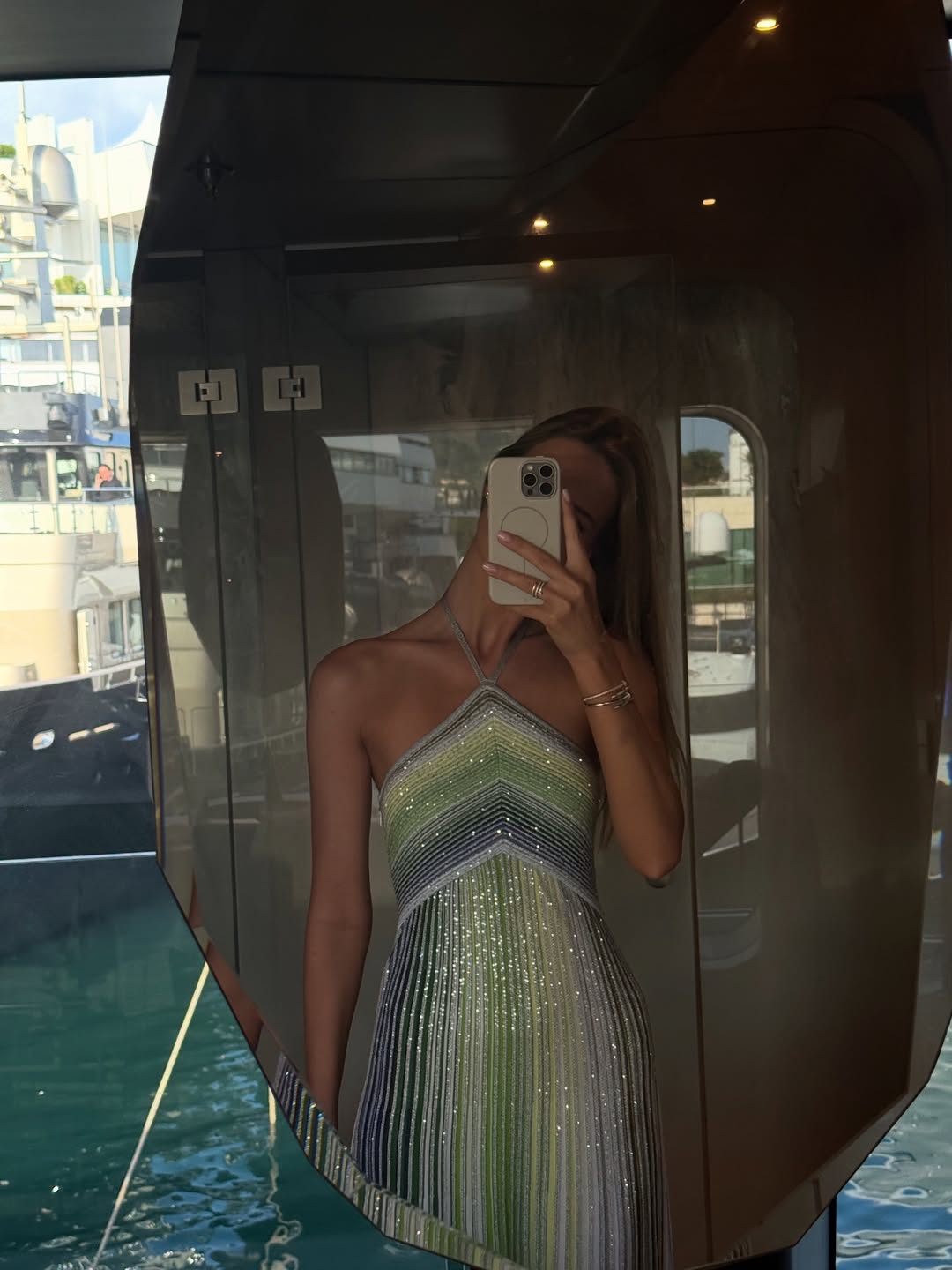 Robe longue rayée à sequins et col dos nu Ailis