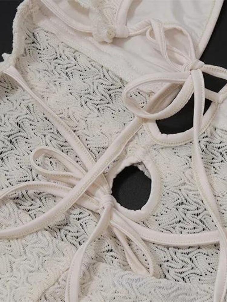 Robe longue en dentelle à décolleté plongeant Aisin