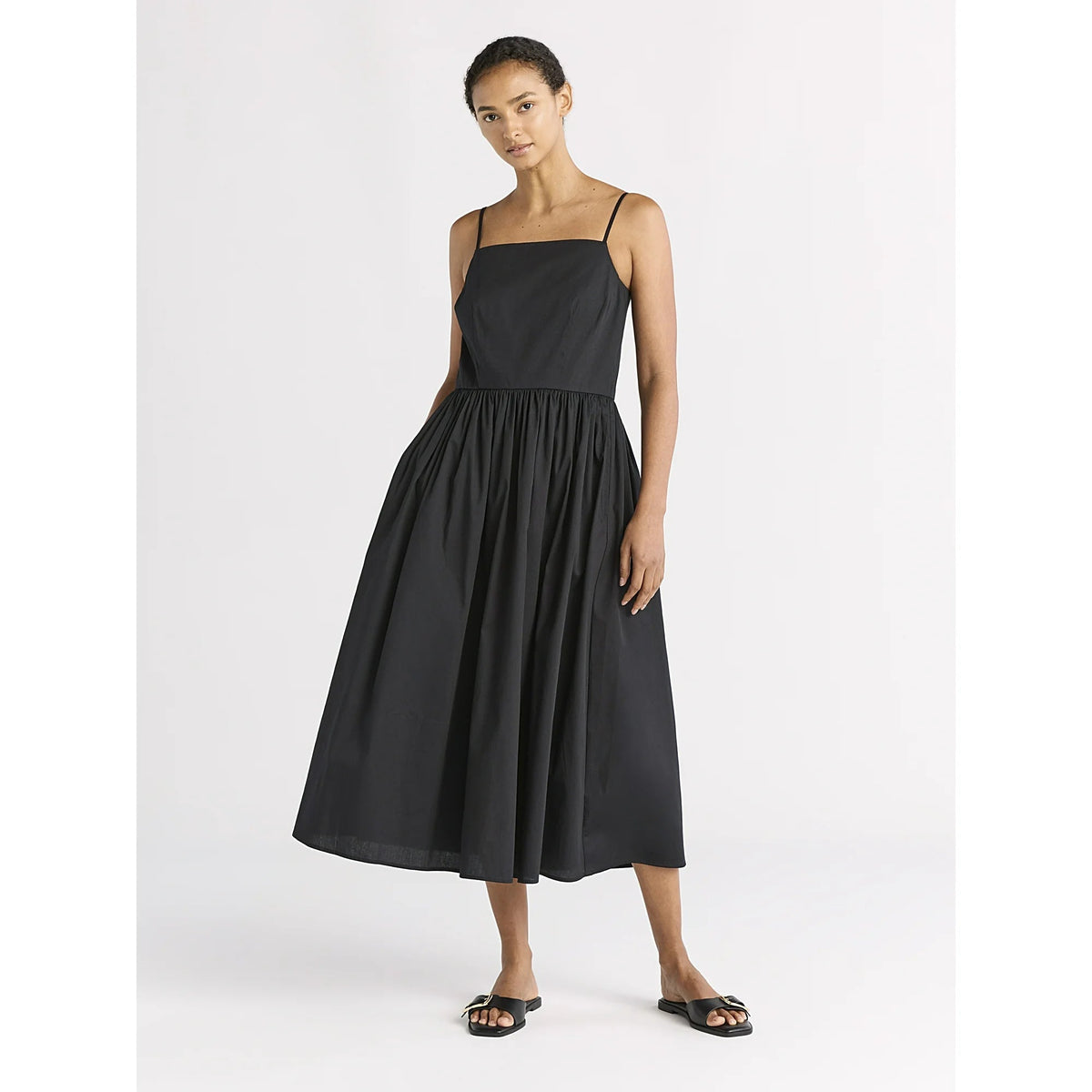 Robe midi plissée Alecto à fines bretelles