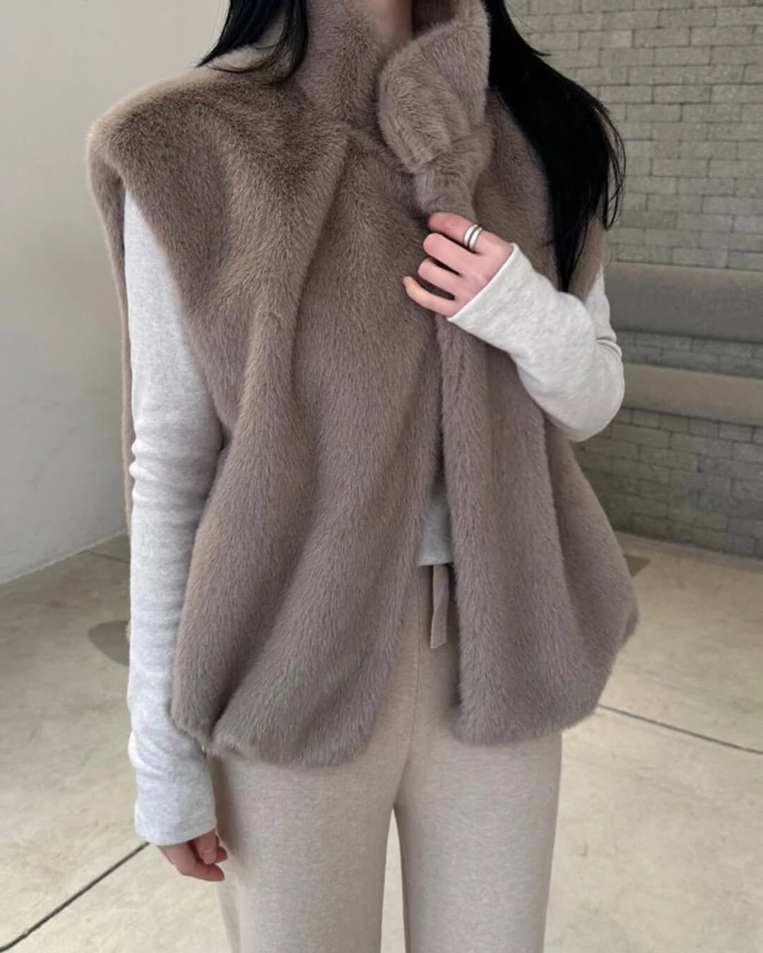 Gilet en fausse fourrure à col montant Amalia