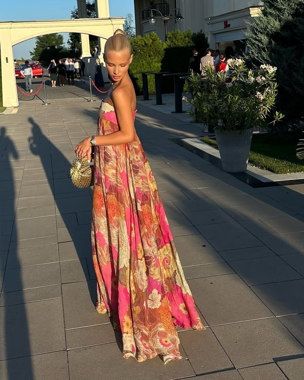 Robe longue fleurie sans bretelles Amaya