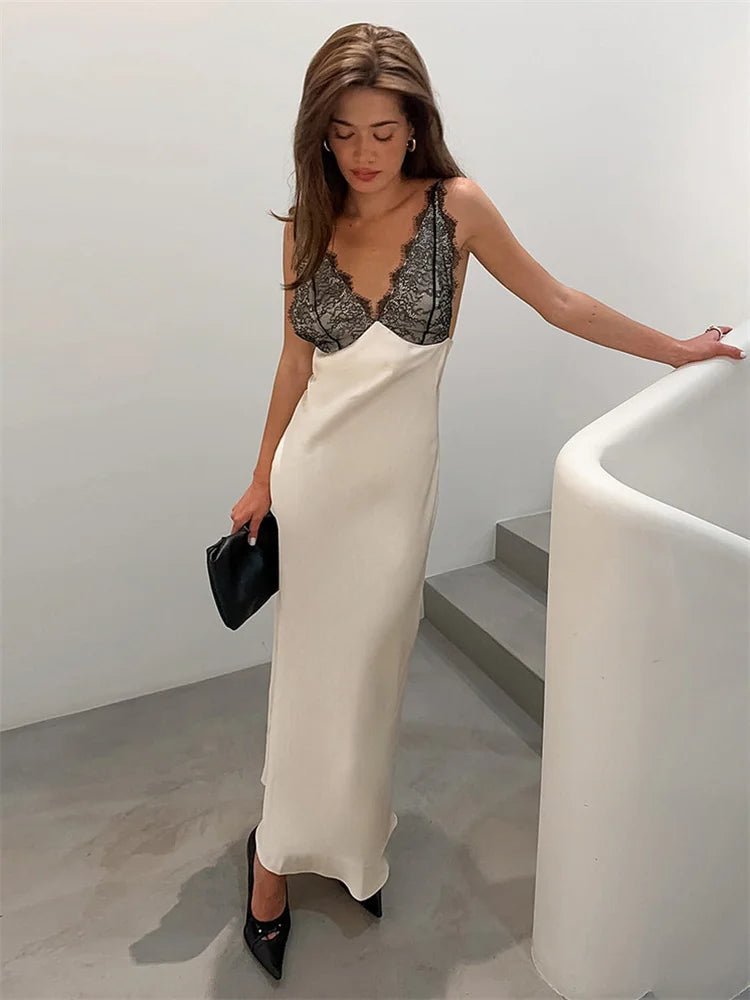 Robe d’été Ambre en dentelle, à encolure en V et empiècements