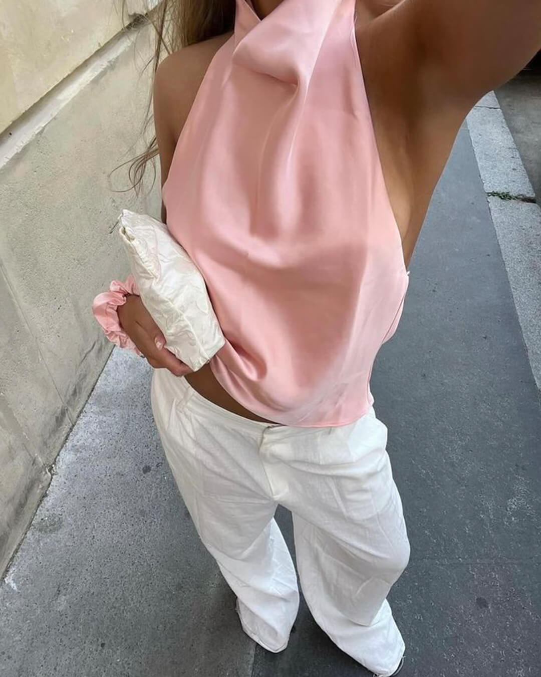 Top satiné dos nu à col licou Anastasia