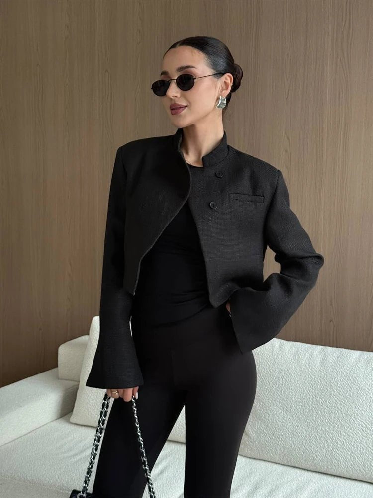Blazer court Anneliese boutonné sur le devant