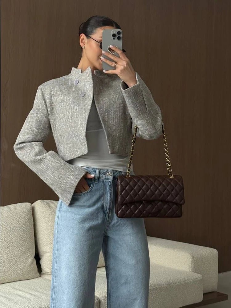 Blazer court Anneliese boutonné sur le devant