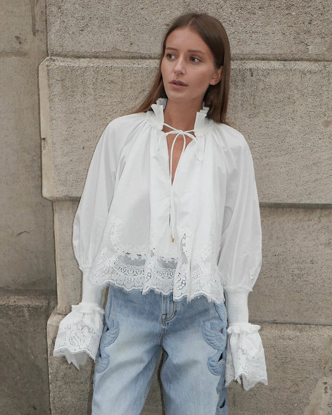 Blouse à bordure en dentelle brodée Annie