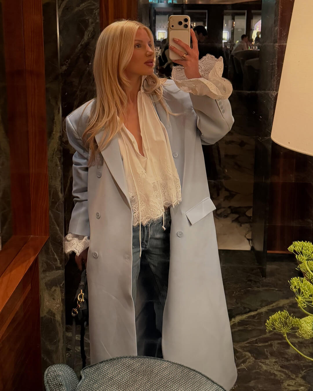 Blouse à bordure en dentelle brodée Annie