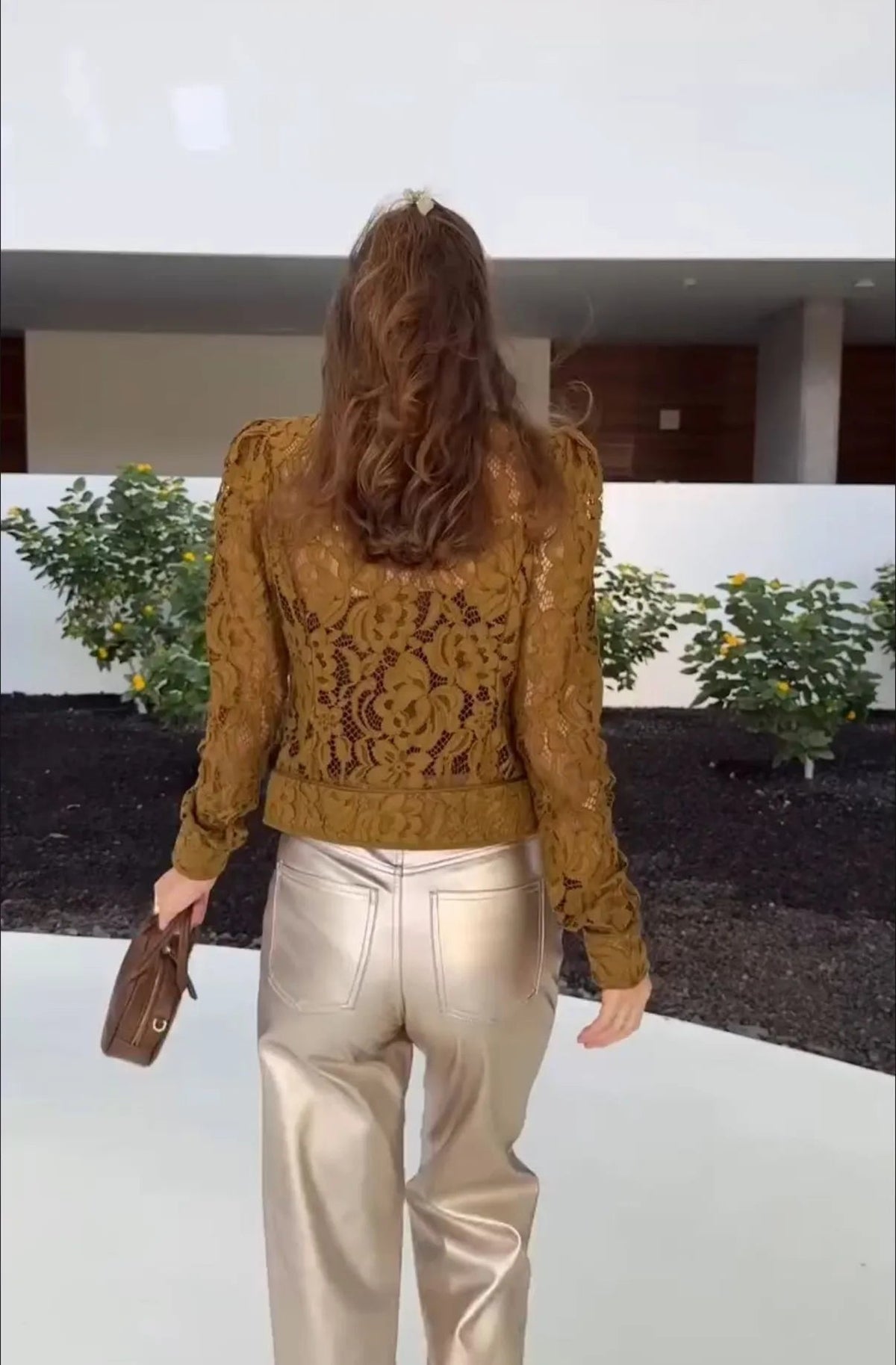 Blouse transparente en dentelle Azzurra