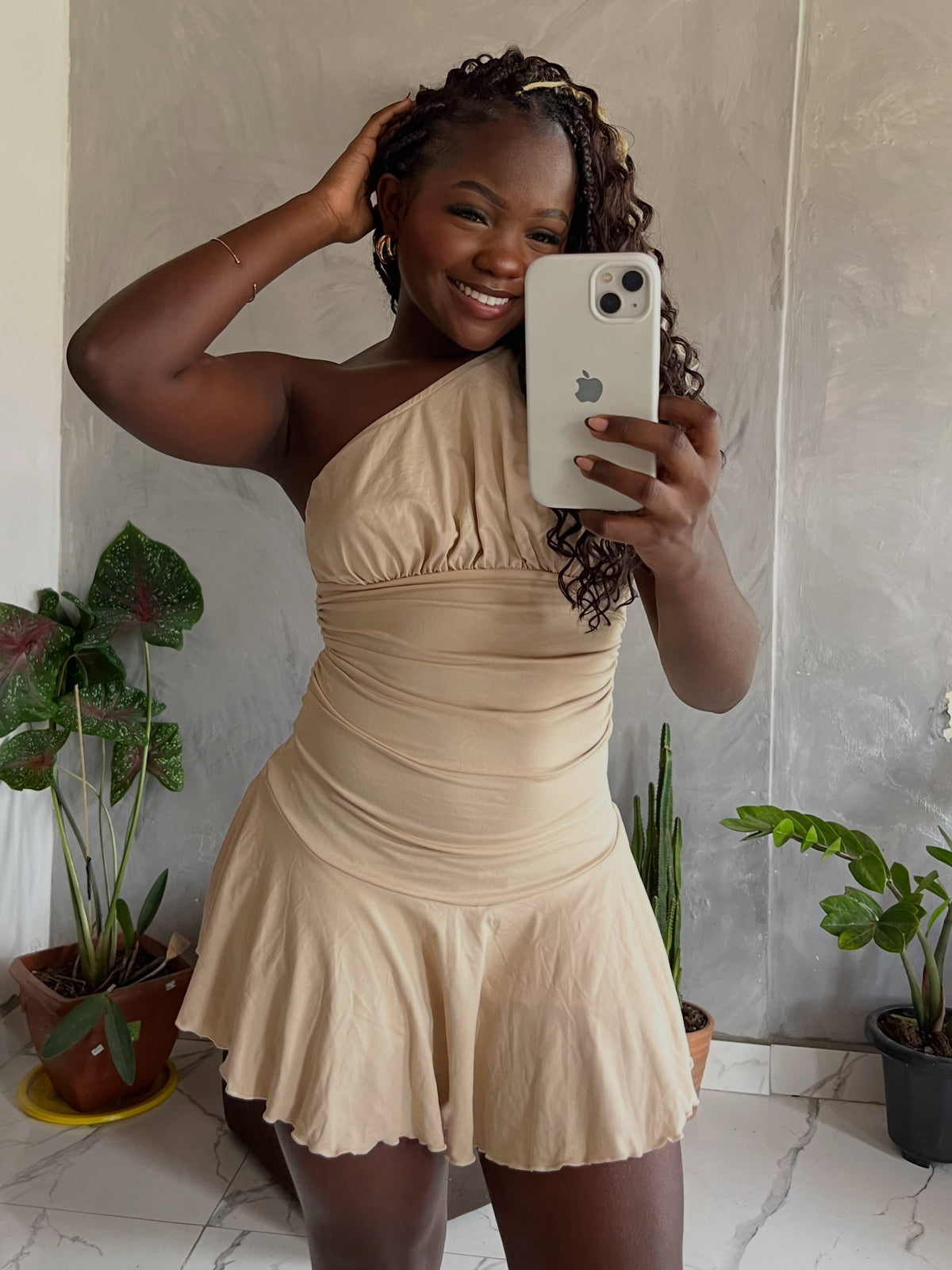 Mini-robe Bella asymétrique à volants