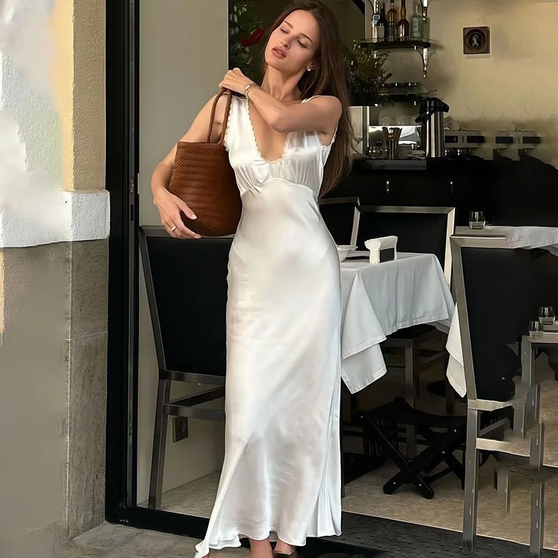 Robe midi Bellina en satin à décolleté plongeant