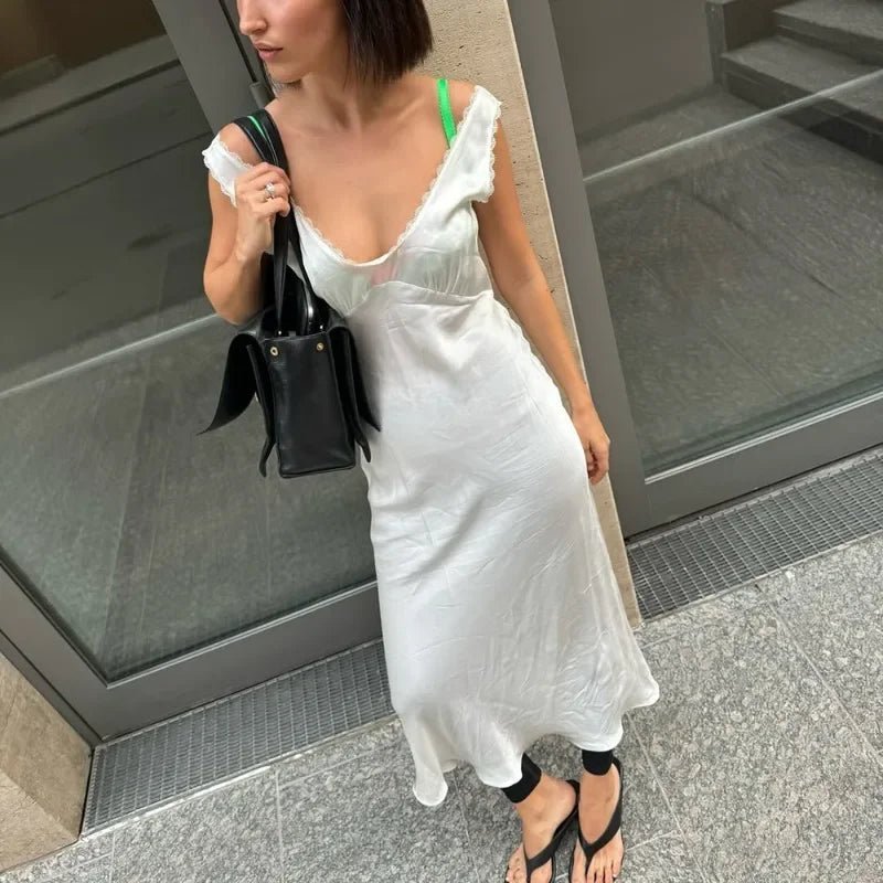 Robe midi Bellina en satin à décolleté plongeant