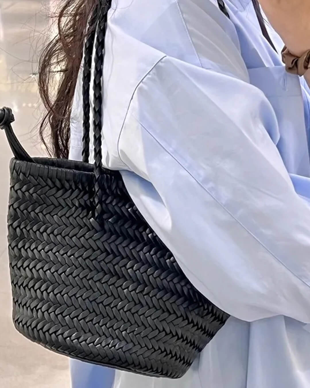 Sac seau tressé à bandoulière Blair