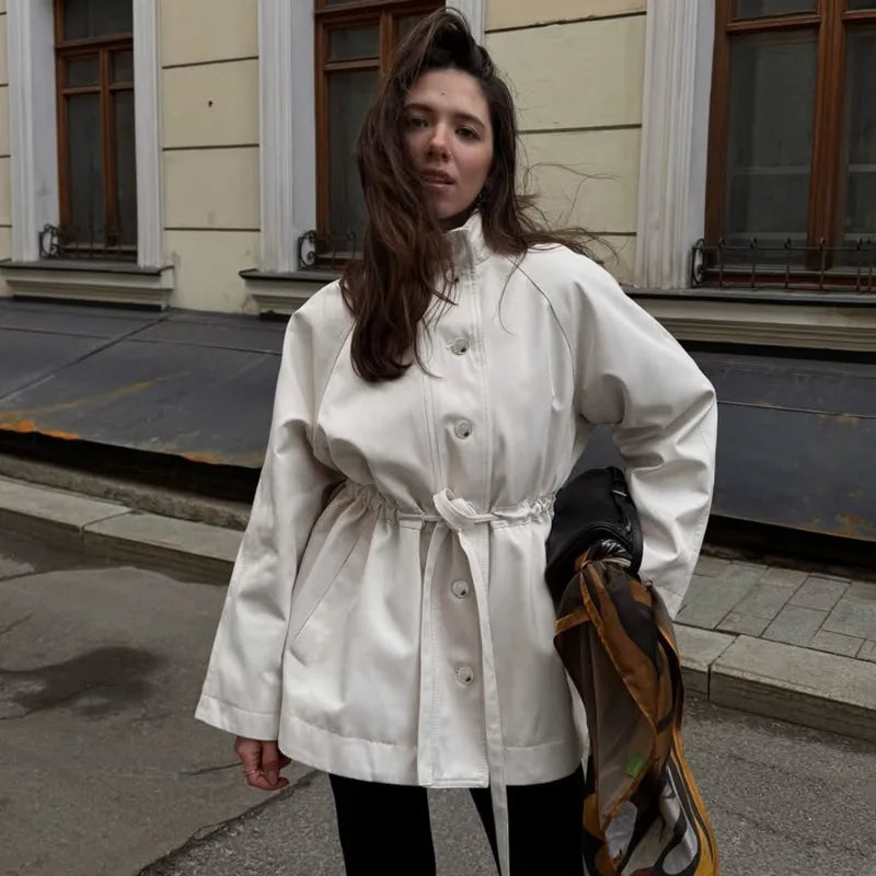 Veste à col montant et taille nouée Mina