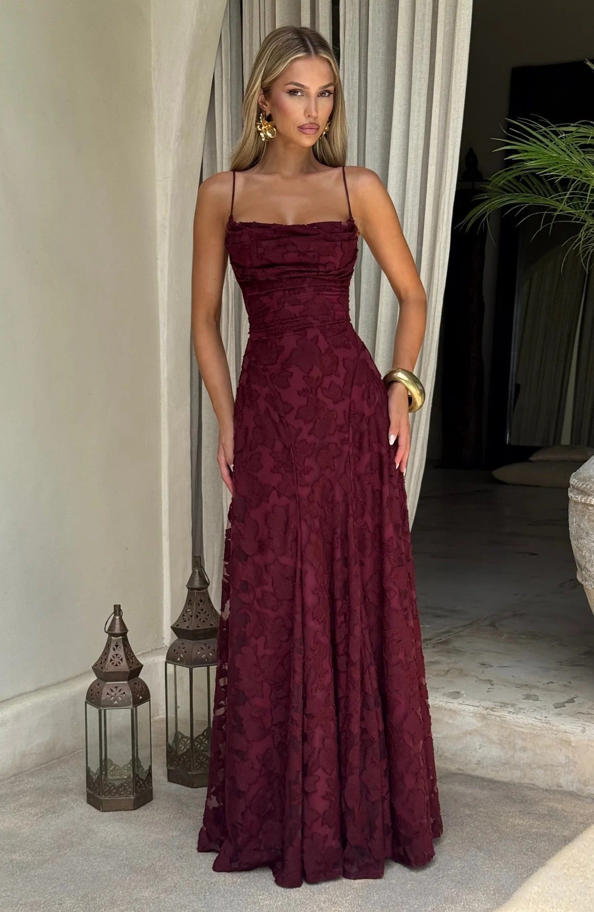 Robe longue Brielle fleurie sans manches