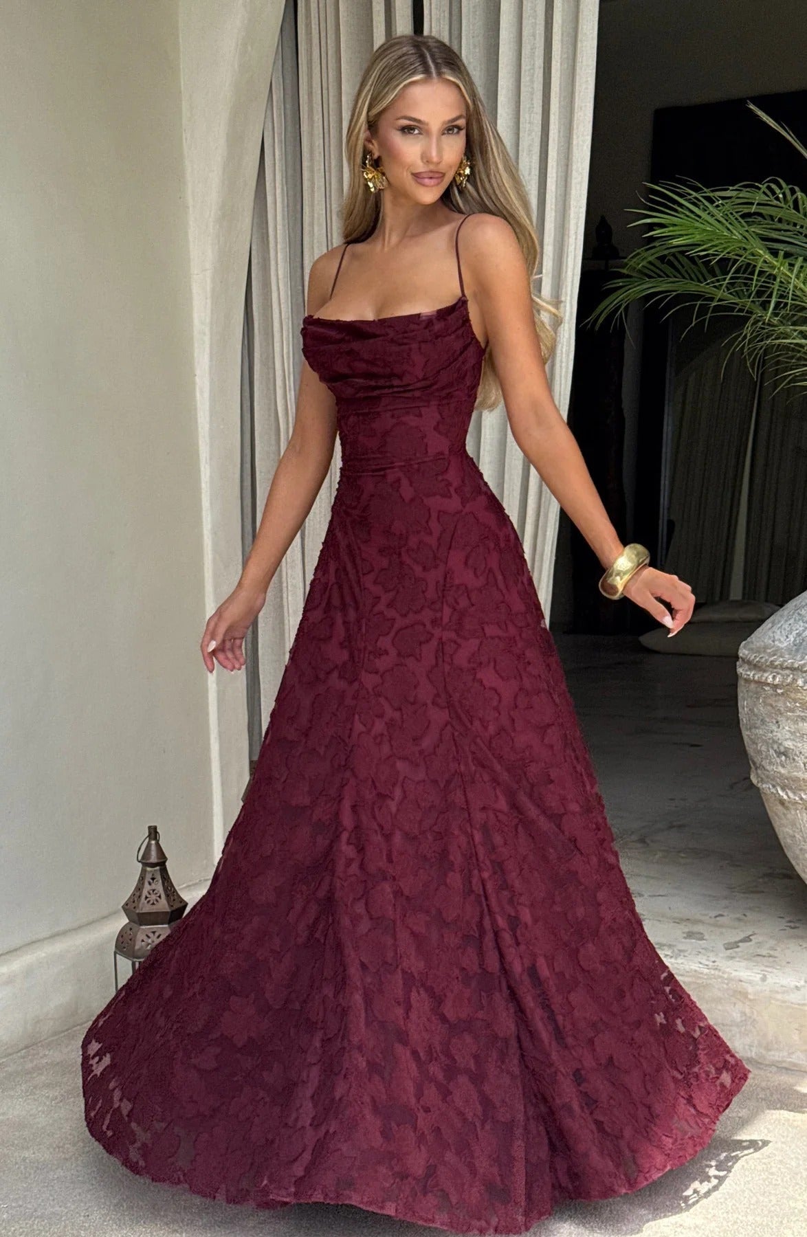 Robe longue Brielle fleurie sans manches