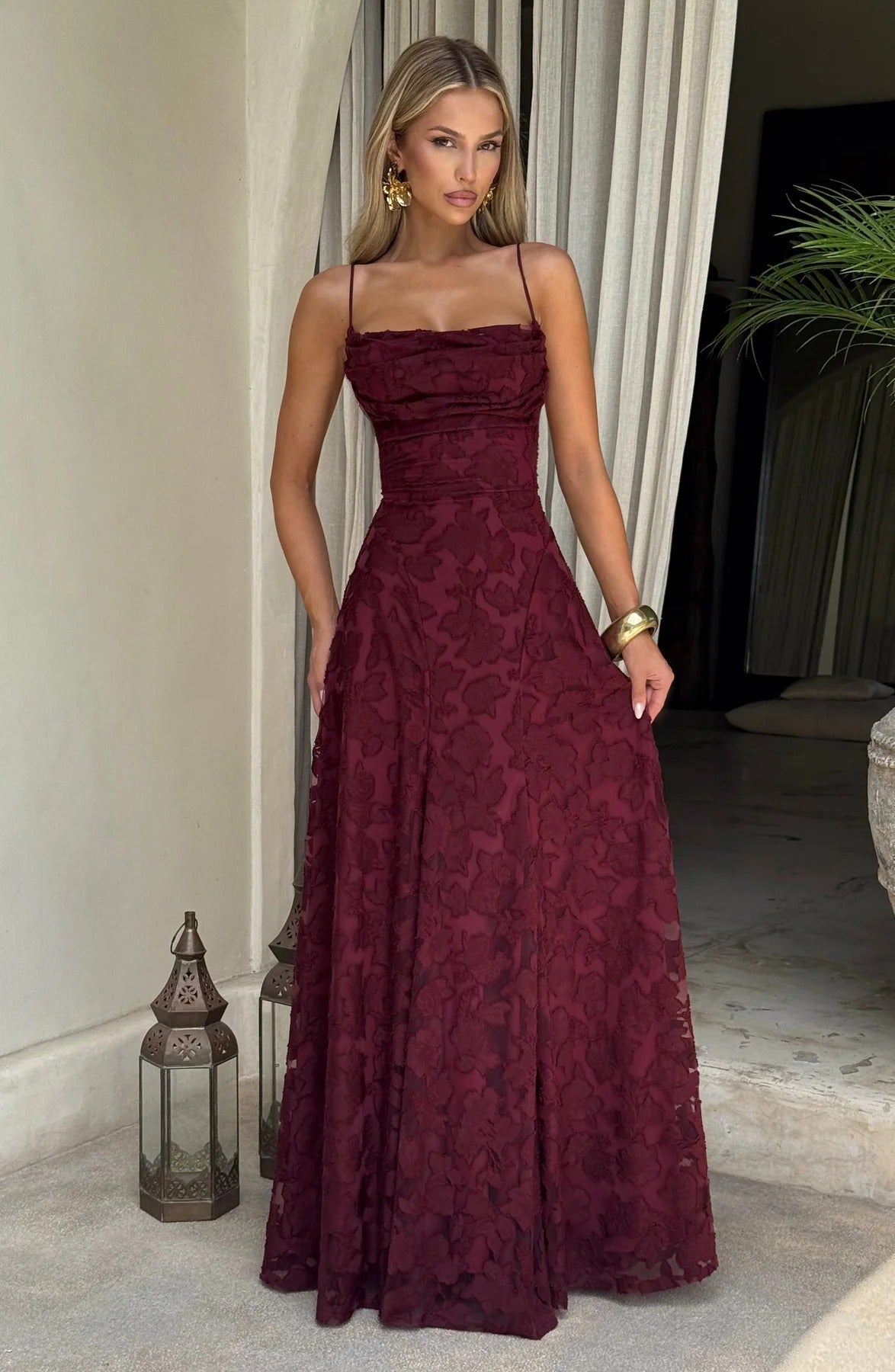 Robe longue Brielle fleurie sans manches