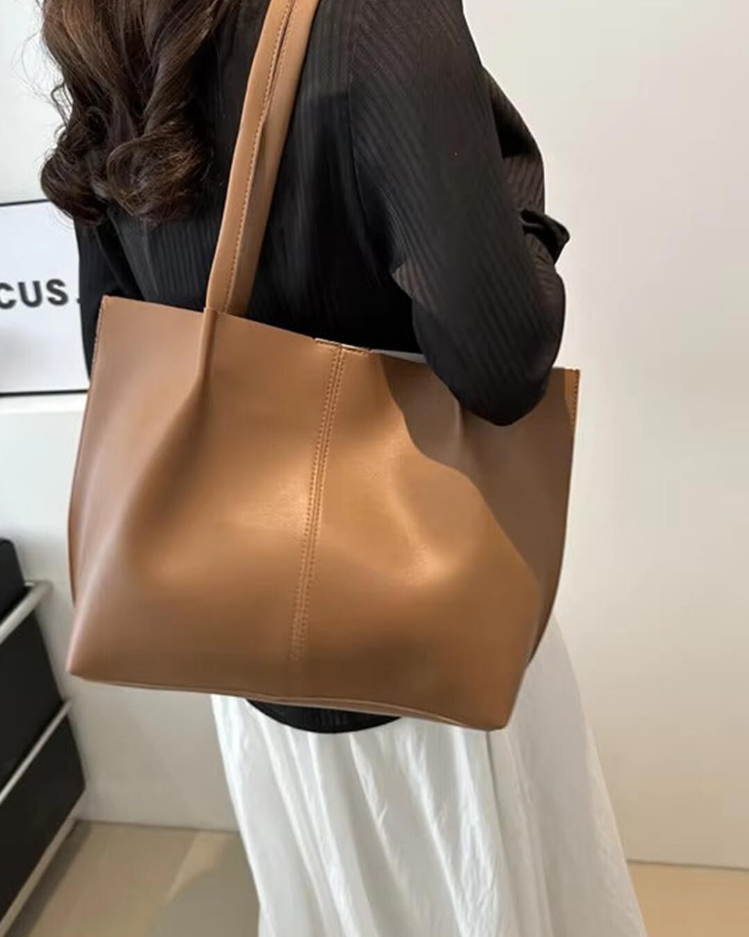 Sac fourre-tout Calista en similicuir