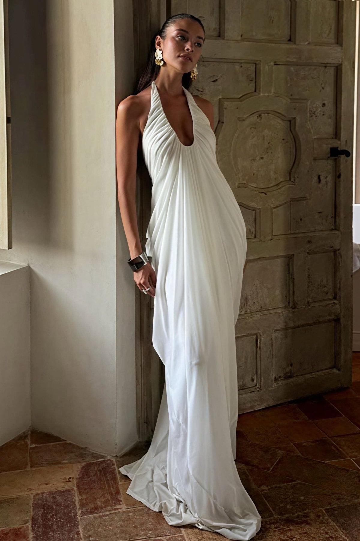Robe longue en tulle à col dos nu et volants Calliope