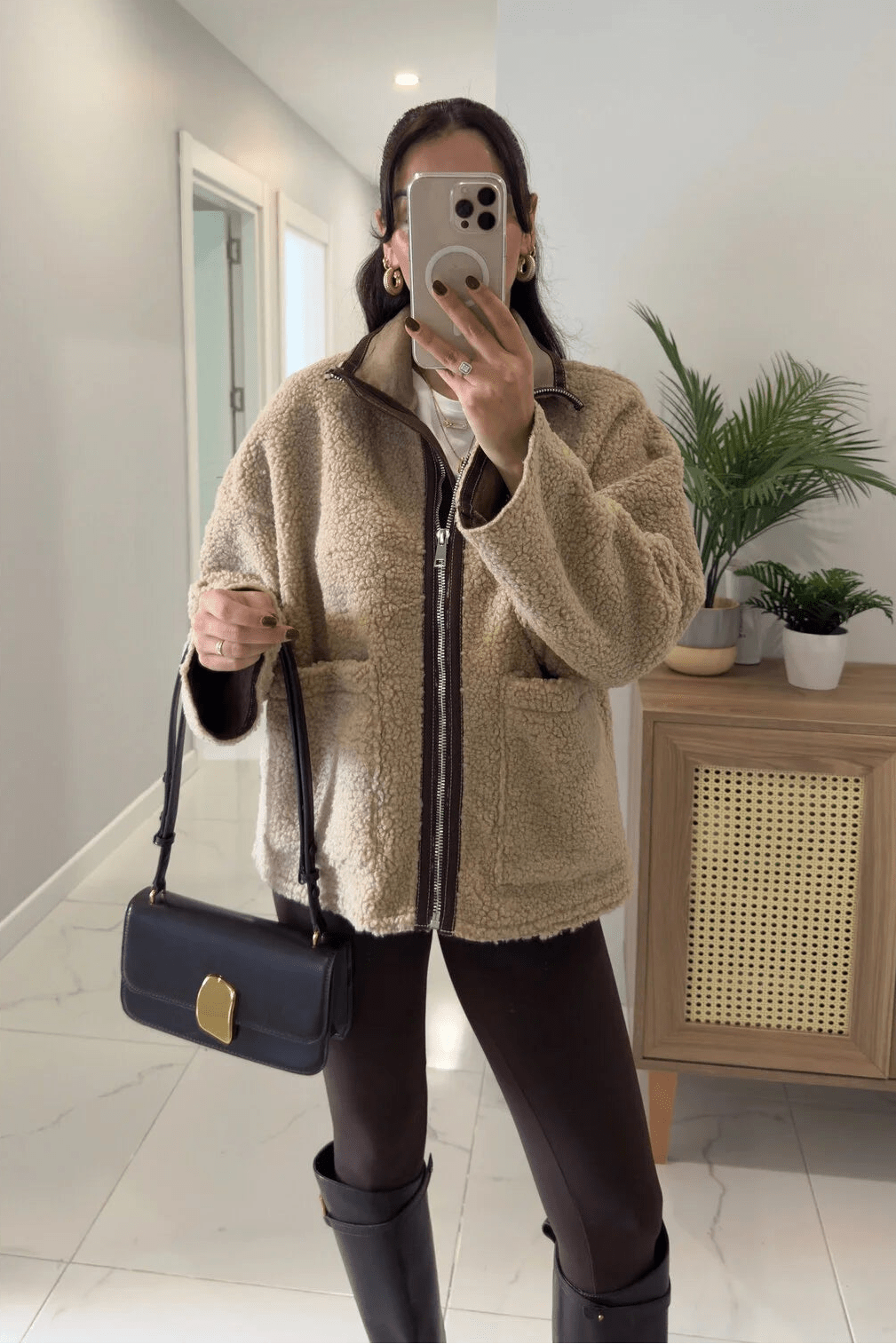 Veste Carol en fausse fourrure à col droit