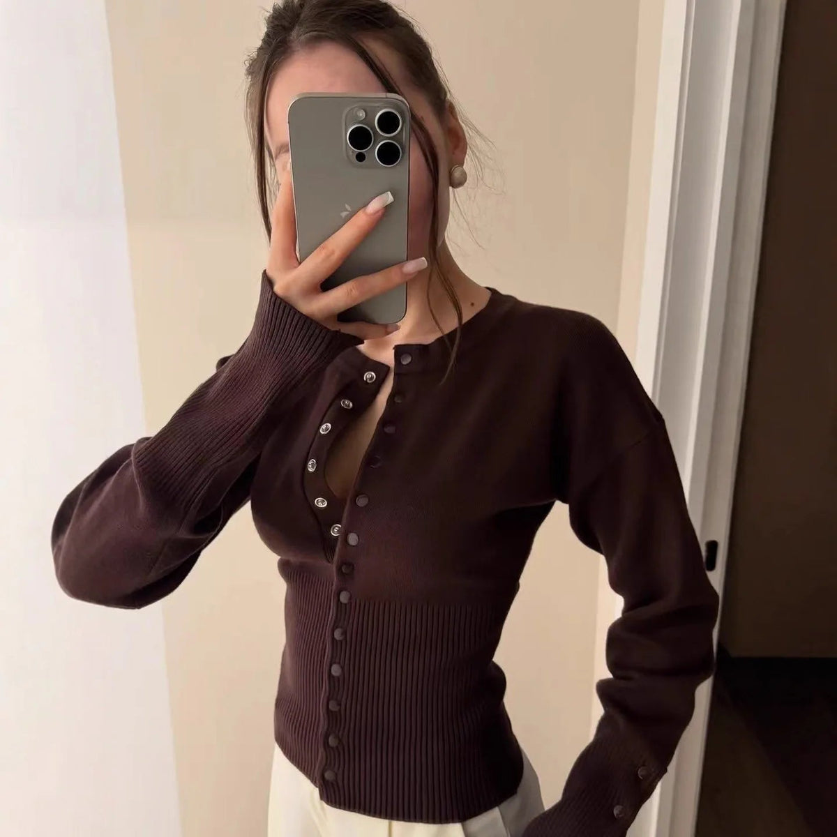 Cardigan ajusté boutonné Catherine