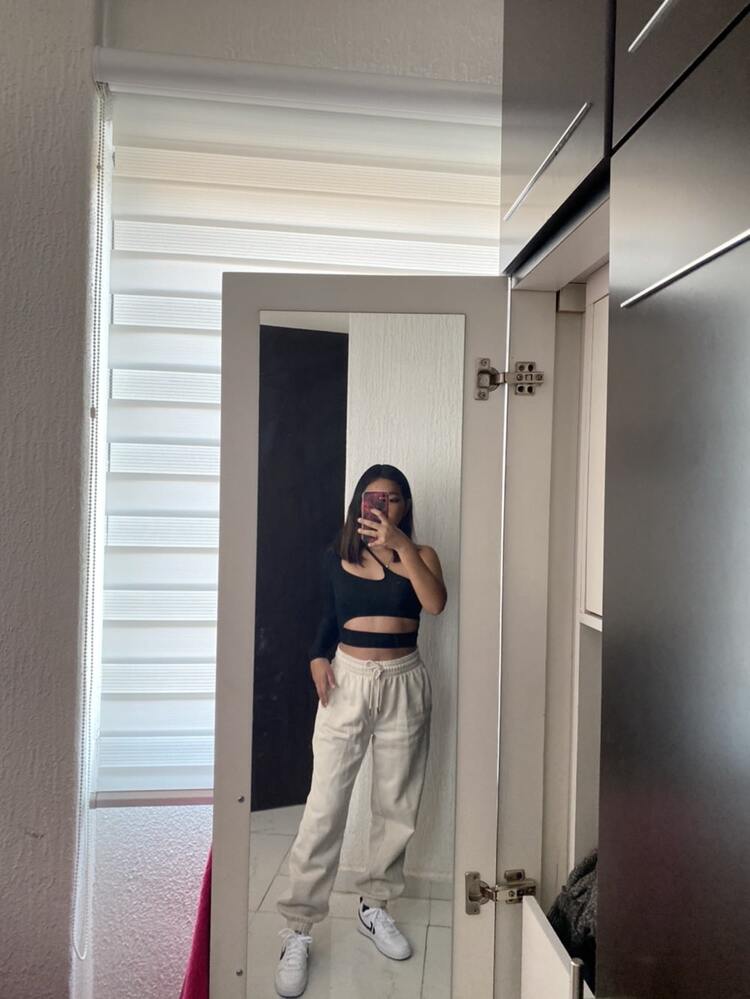 Crop top Celeste asymétrique à découpes