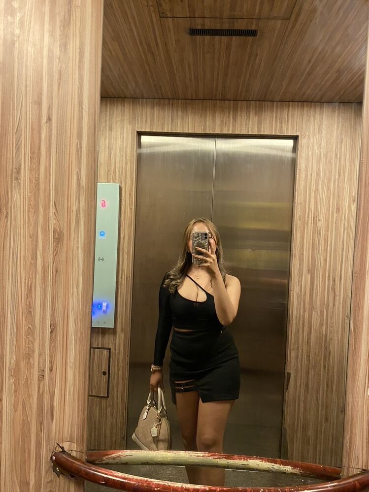 Crop top Celeste asymétrique à découpes