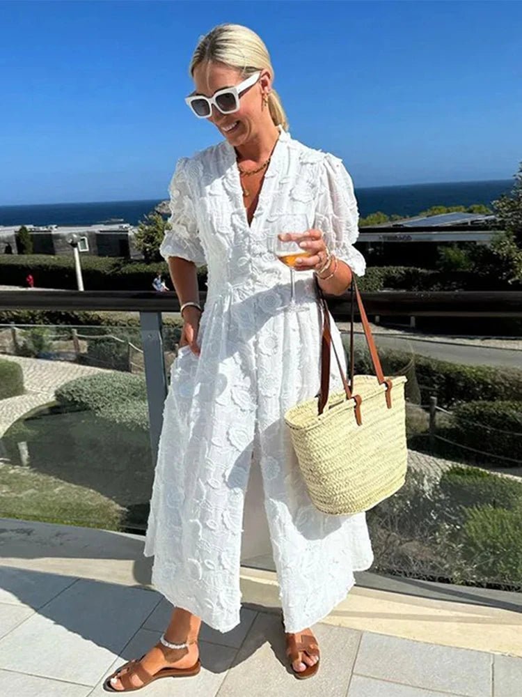 Robe midi Celeste brodée en dentelle à col V