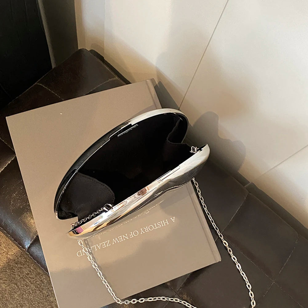 Pochette de soirée en forme de coquillage Celeste