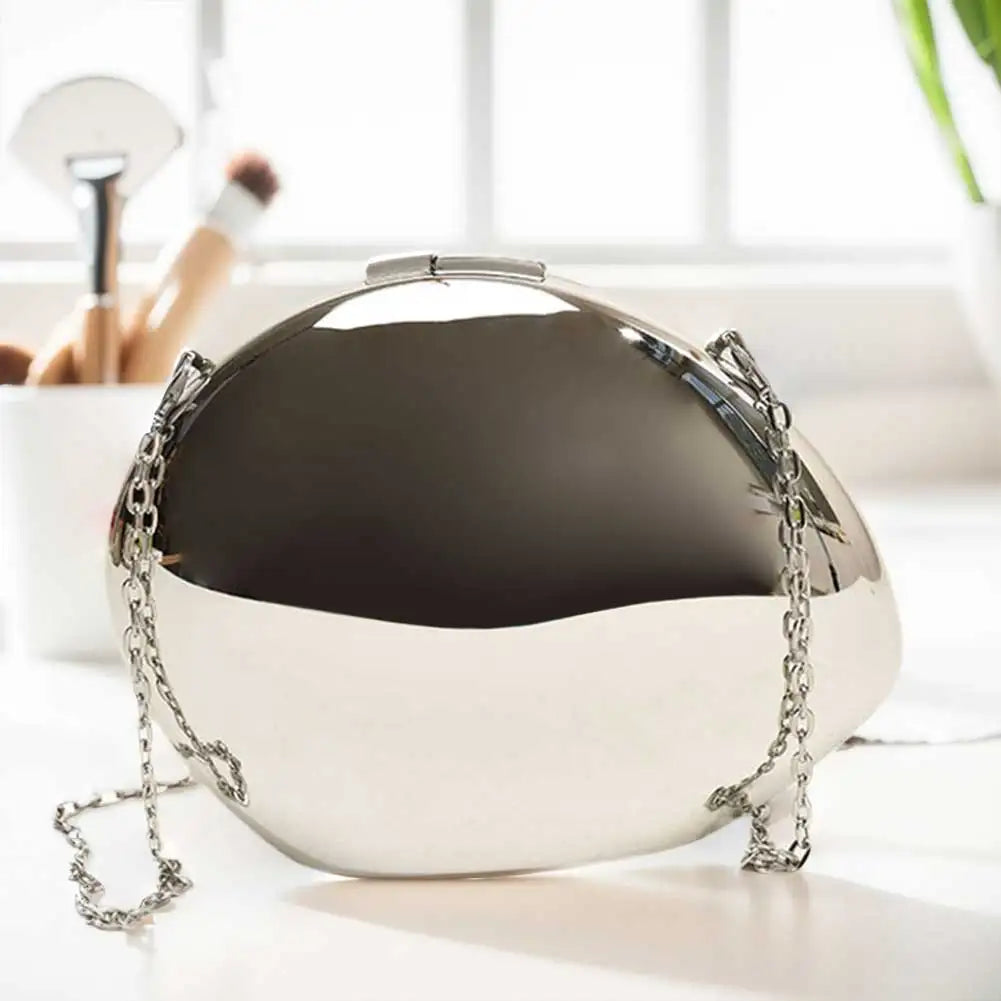 Pochette de soirée en forme de coquillage Celeste