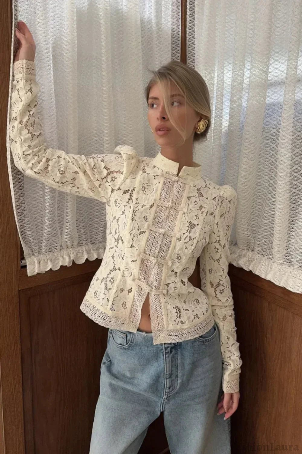 Blouse élégante Claire en dentelle