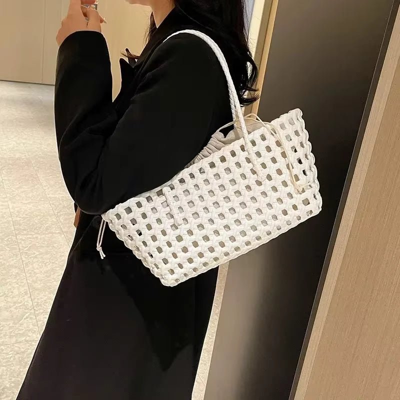 Sac cabas à bandoulière ajouré Claudia