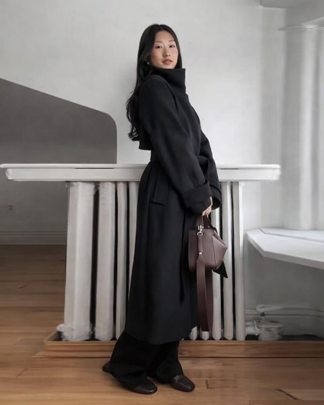 Manteau long Claudine à ceinture et col montant