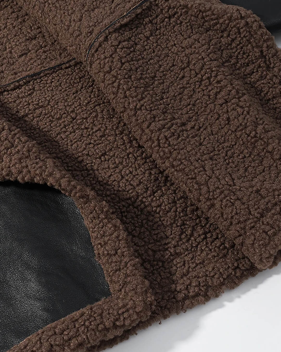 Veste courte ceinturée en similicuir Cora