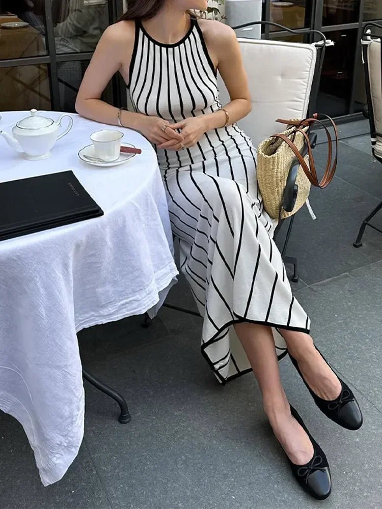 Robe longue tricotée sans manches à rayures Elena