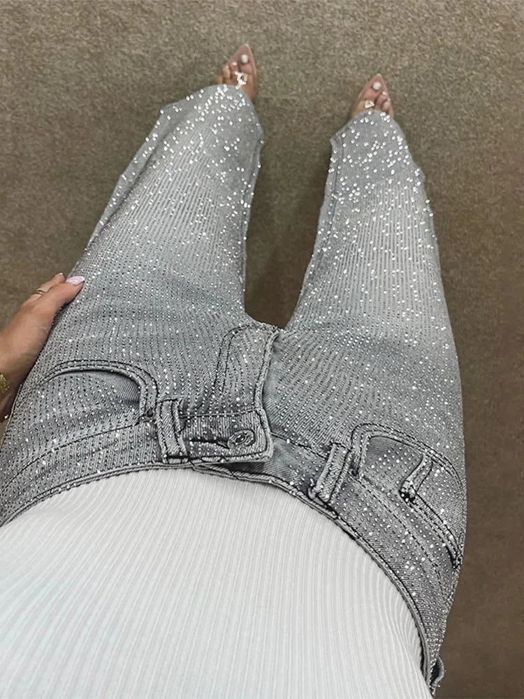 Pantalon en jean large Eliana orné de strass