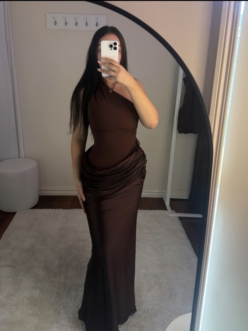 Robe longue asymétrique à une épaule Ella