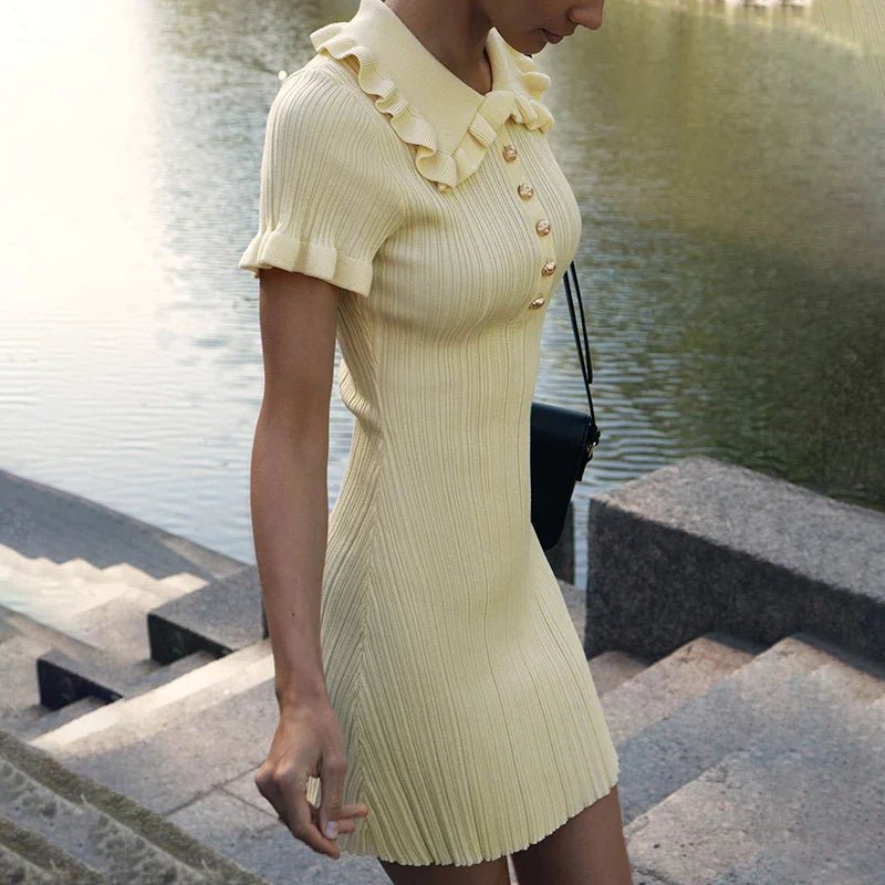 Mini-robe Ellie légère comme une plume à volants