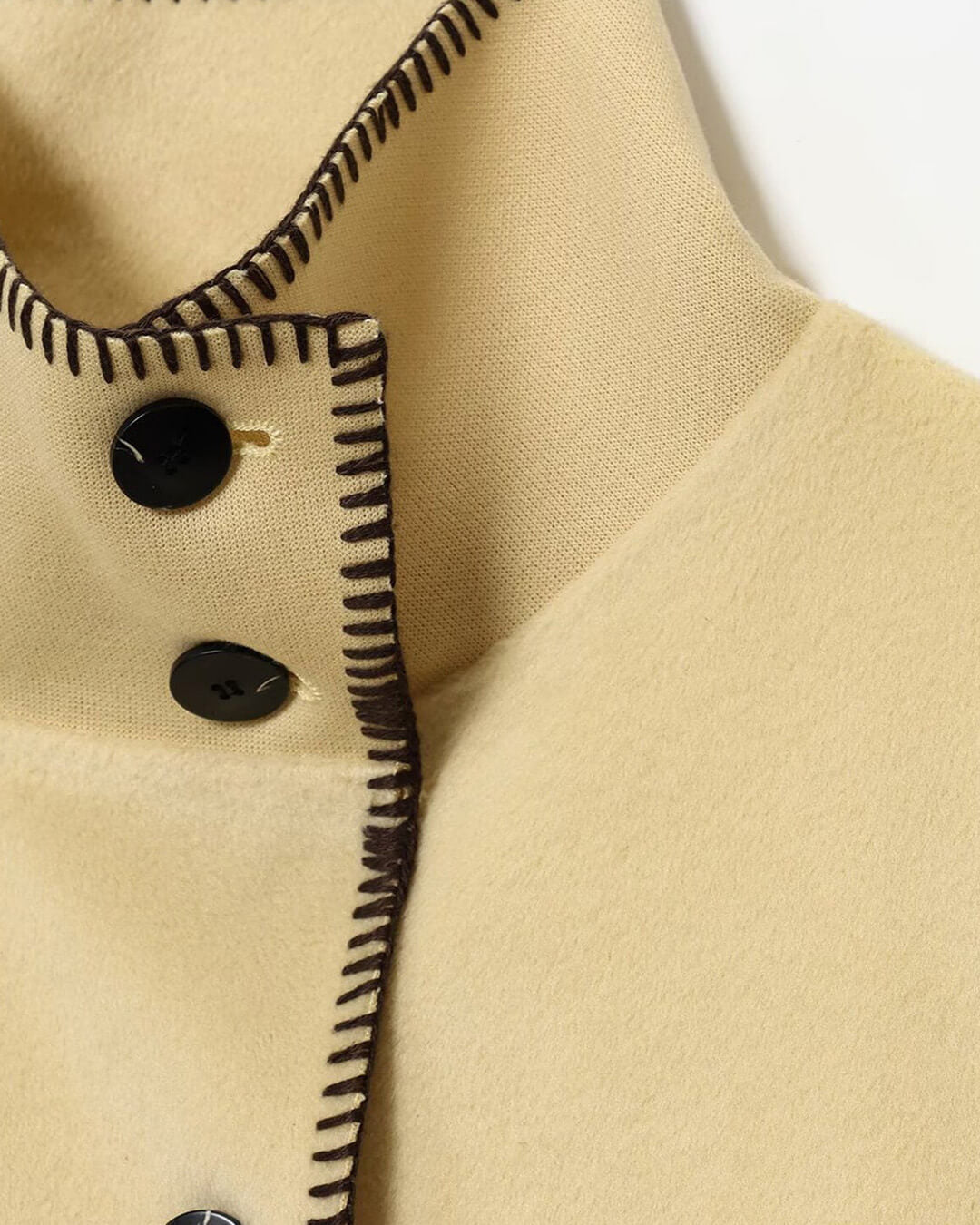Veste Emily boutonnée à col montant