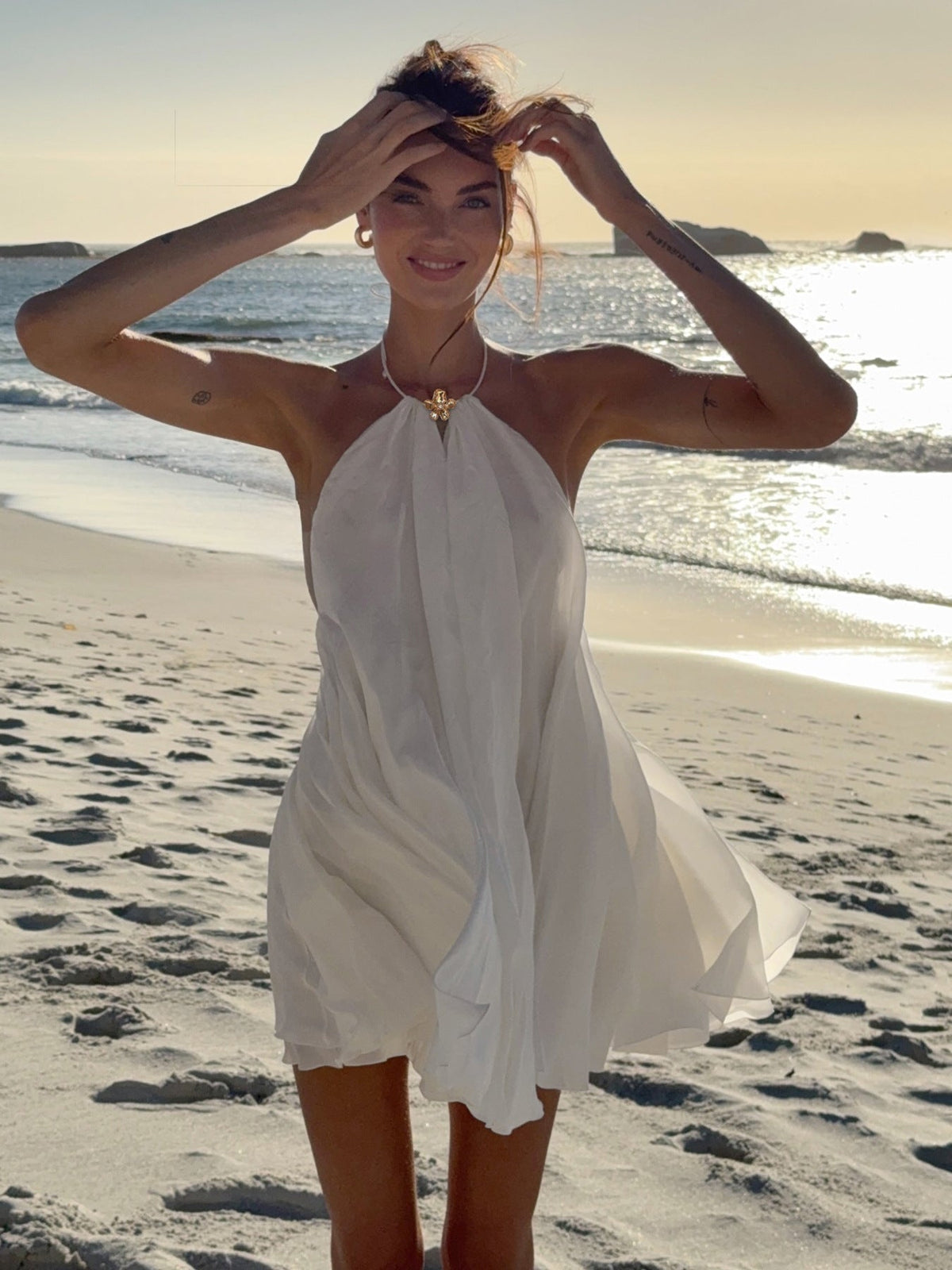 Robe de plage dos nu à col licou Evelyn