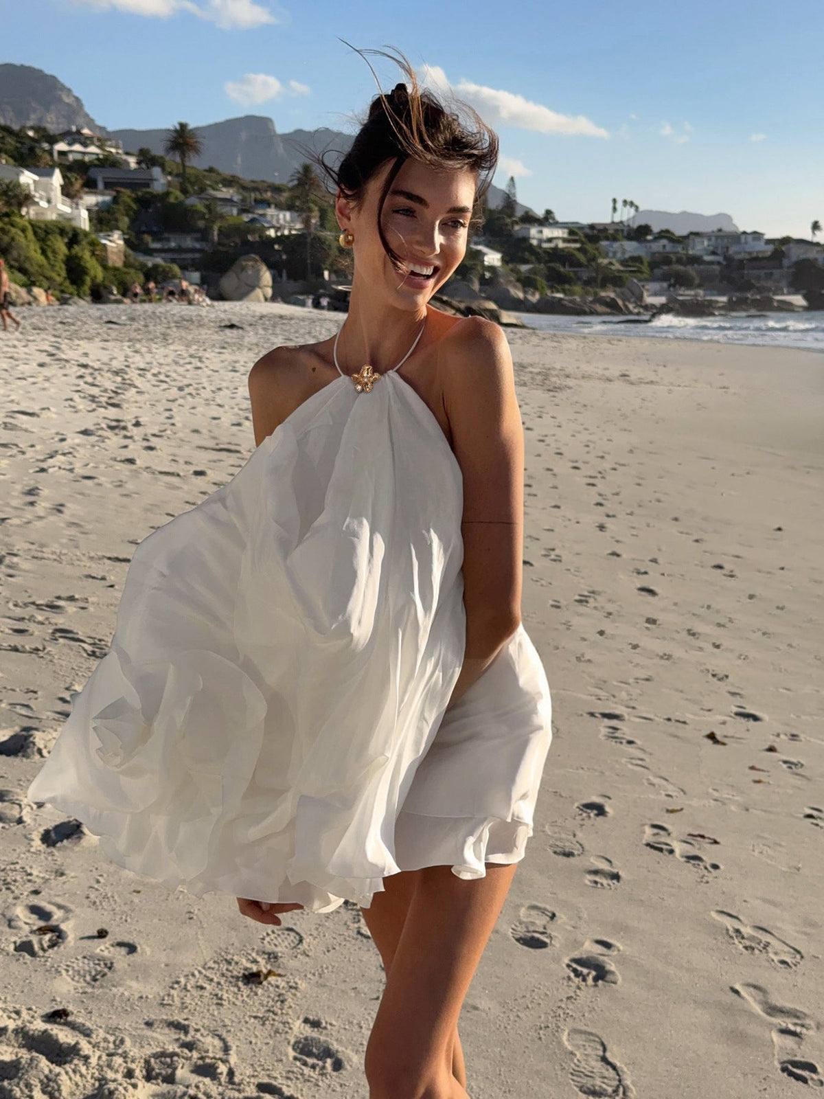 Robe de plage dos nu à col licou Evelyn