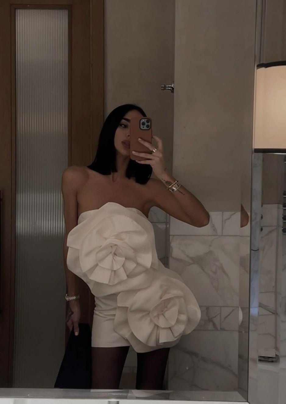 Robe courte Feliz bustier à fleurs en 3D