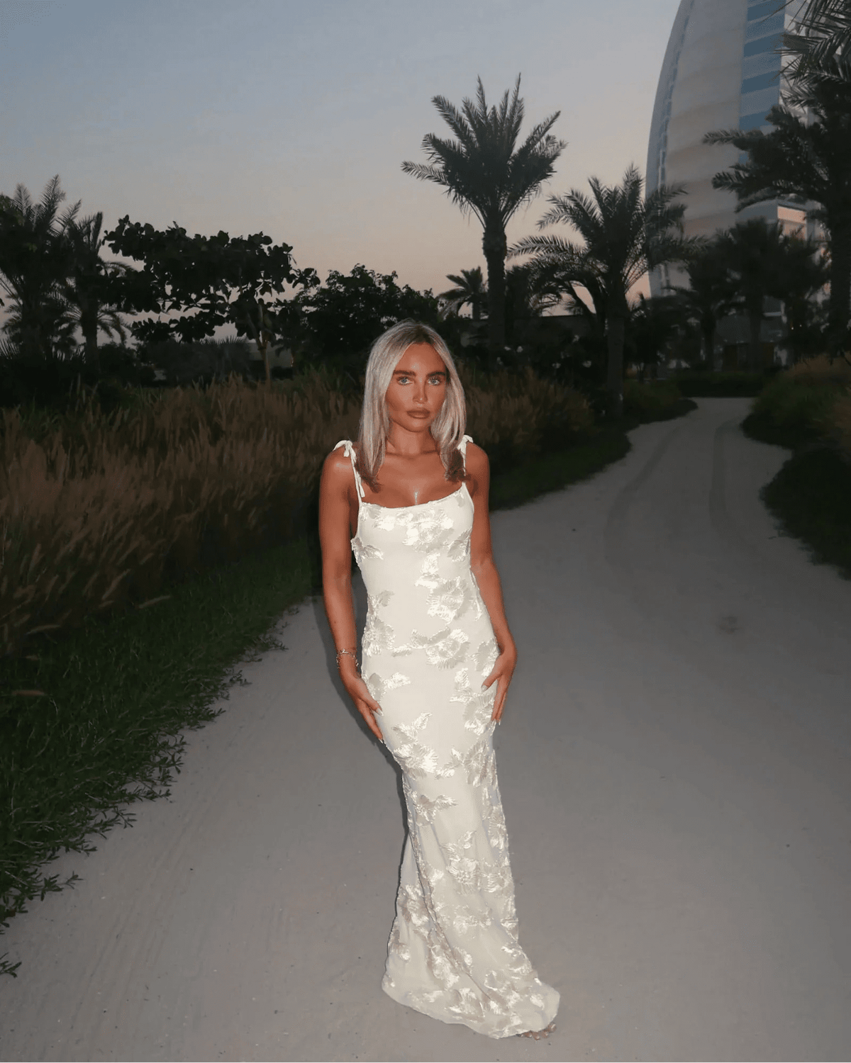 Robe longue Fiona sans manches à motif floral