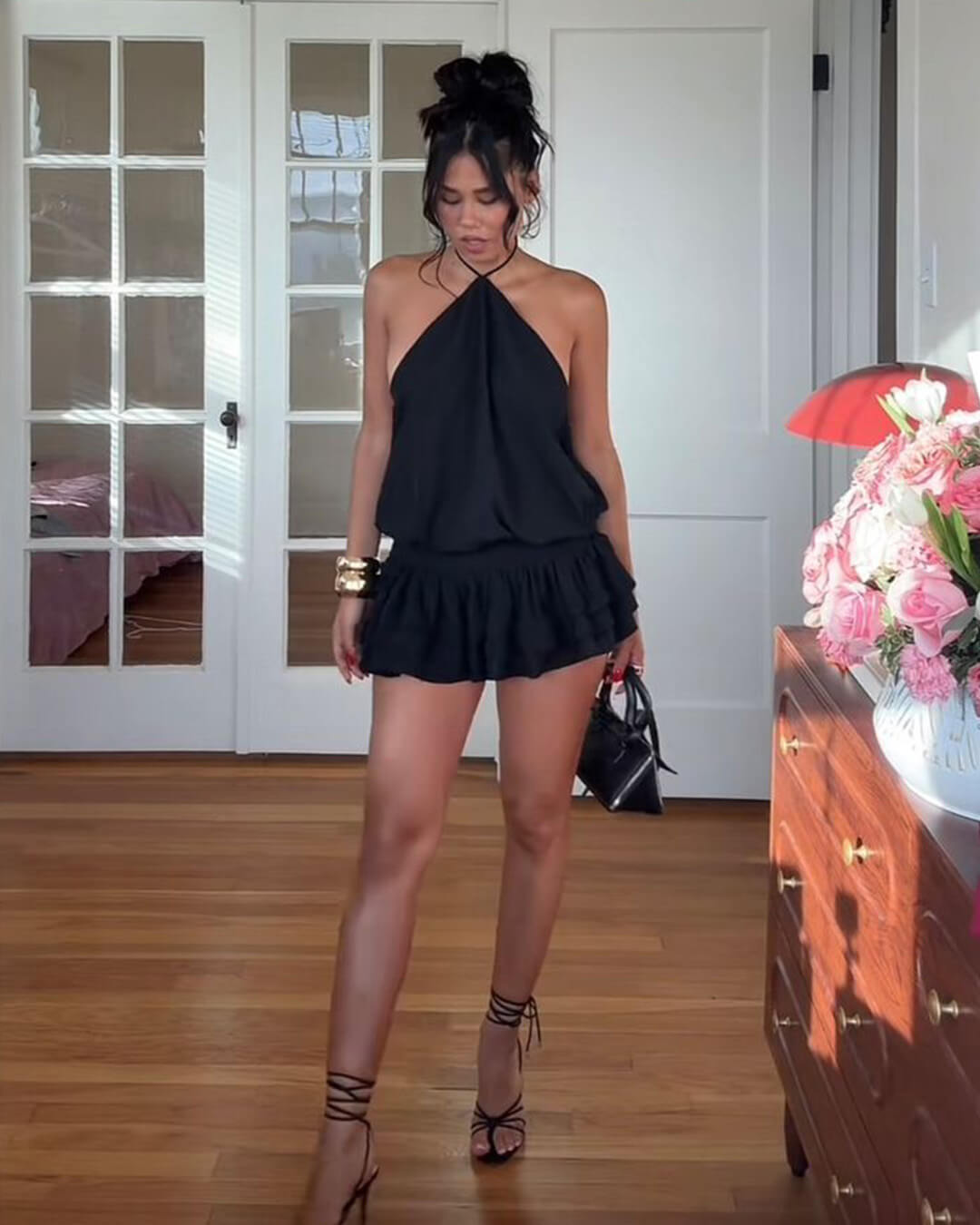 Robe courte Floriana dos ouvert à col licou