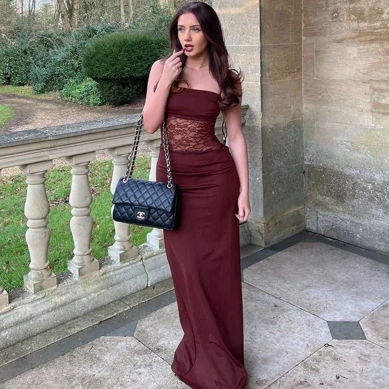 Robe longue en georgette avec empiècement en dentelle et résille à la taille