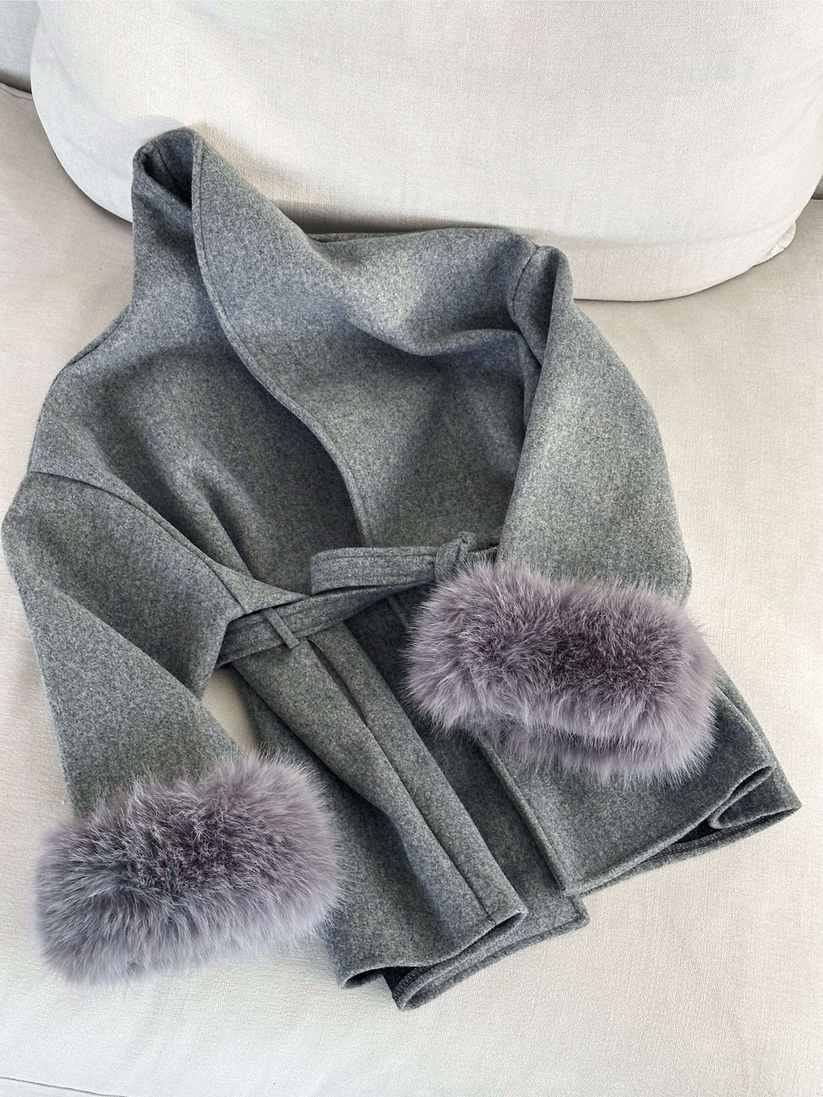 Manteau Grace en fausse fourrure